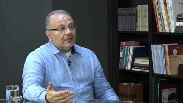 Ի՞նչ պետք է քաղաքացին ունենա իր մոտ․ Բագրատ Եսայան