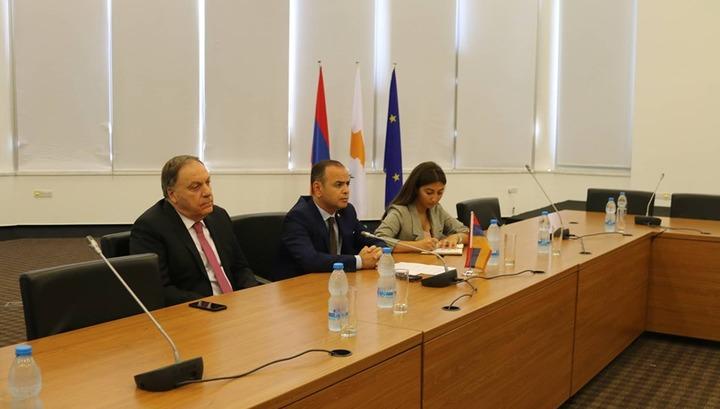 Զարեհ Սինանյանը հանդիպել է Կիպրոսի նախագահի հանձնակատարին