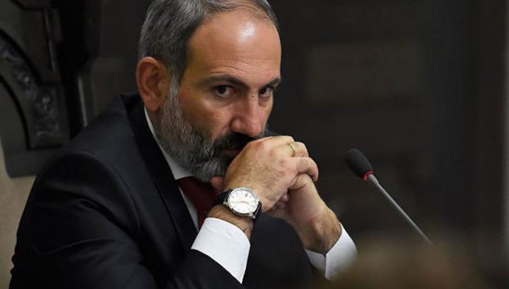 Անկումնե­րի մասին վարչապետը համառորեն լռում է․ «Փաստ»