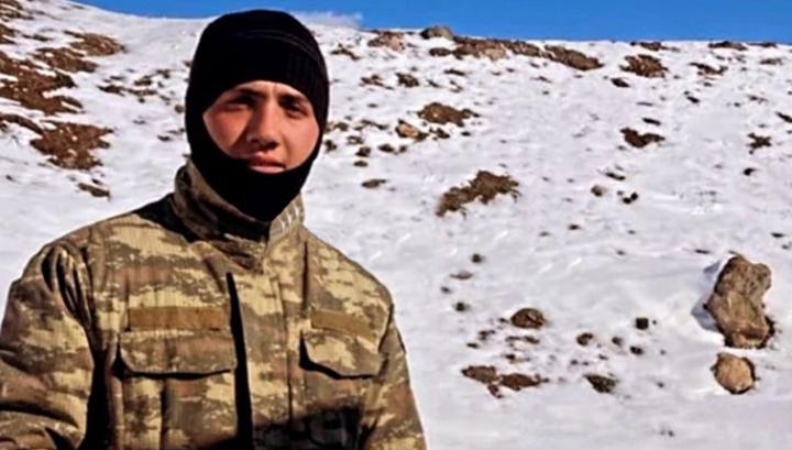 Ադրբեջանական ԶԼՄ-ները հրապարակել են իրենց գերի ընկած զինվորի լուսանկարները