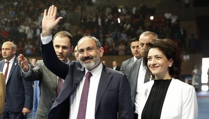 Նիկոլ Փաշինյանն անսպասելի փոխել է իր և կնոջ թիկնազորը․ «Հրապարակ»