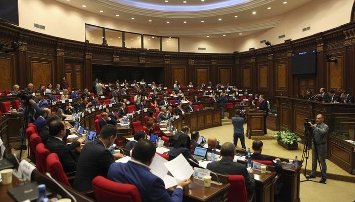 «Անբարոյական» որակված օրինագիծն 1-ին ընթերցմամբ ընդունվեց