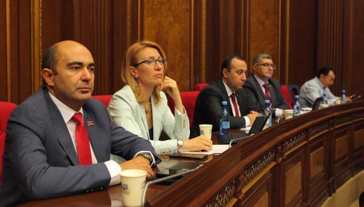 ԼՀԿ-ն կողմ կքվեարկի Հրայր Թովմասյանի դեմ նախագծին