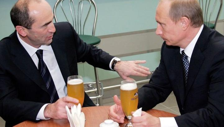 Նիկո՞լը պետք է հանդիպում կազմակերպի Պուտինի հետ, որը մի տարի՝ իրեն չի ընդունում․ Սևակ Հակոբյան