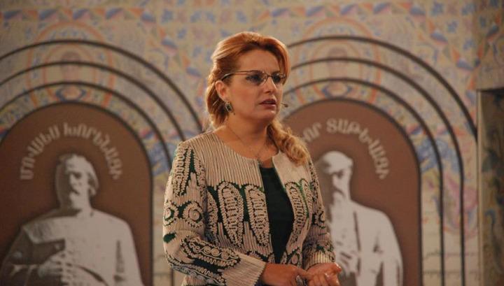 Իսկ դժվար չէ՞ այդքան լկտի լինել ու արնախում. Կարին Տոնոյանը՝ Աննա Հակոբյանին