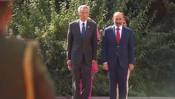 Բաղրամյան 26-ում պաշտոնապես դիմավորեցին Սինգապուրի վարչապետին