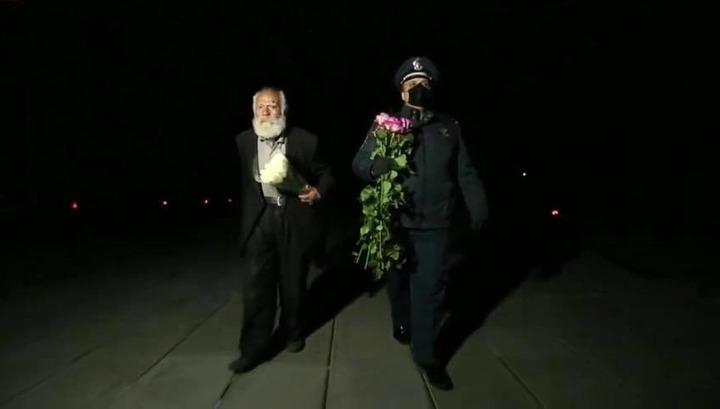 Բացառություն՝ Արտուշ պապի համար․ նրան թույլ տվեցին բարձրանալ հուշահամալիր