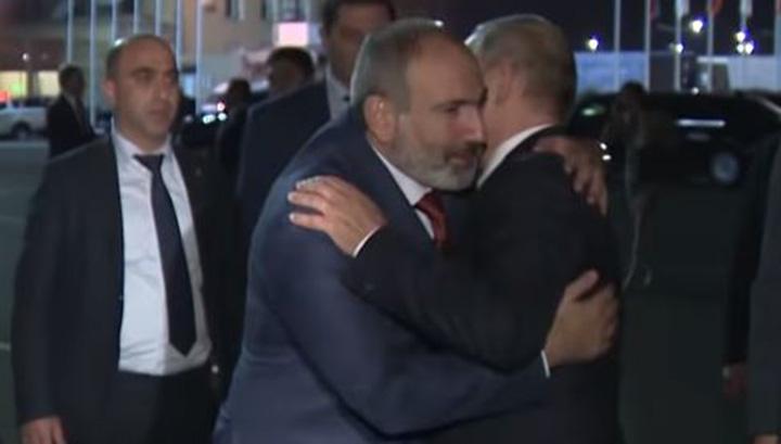 Նիկոլ Փաշինյանը Վլադիմիր Պուտինին խնդրել է չհանդիպել Բելլա Քոչարյանին. Politik.am