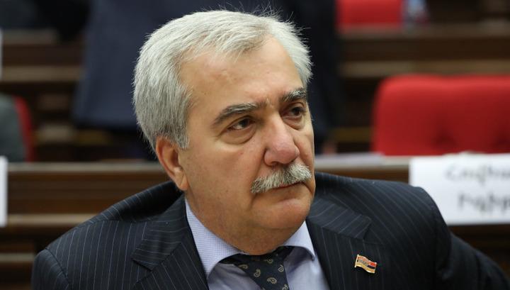 Հանձնաժողովի էջը՝ անձնական քարոզչամիջոց․ Politik.am