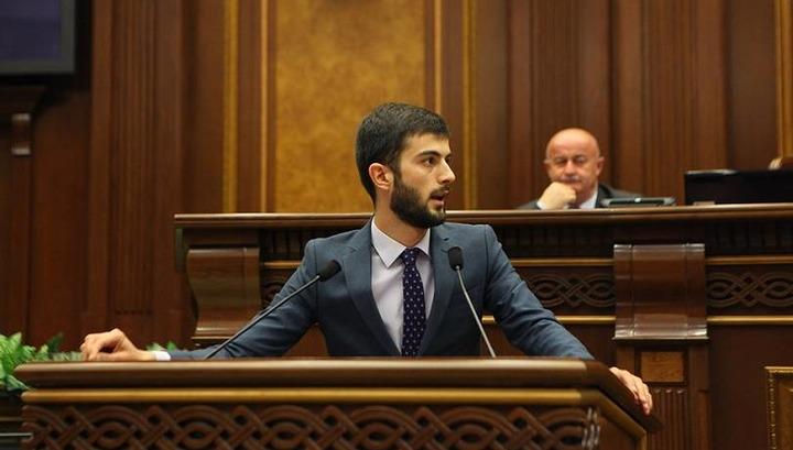 Մոտ 100 հազար դոլար՝ վարչապետի երկտողը տարածելու համար