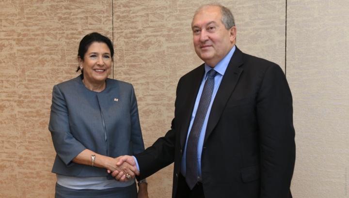 Միասին կարող ենք շատ ավելին անել մեր երկրների համար․ ՀՀ նախագահը՝ Վրաստանի նախագահին