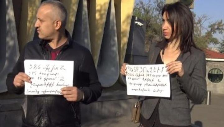 2 ընտանիք իրավունք չունի մսխել բյուջեն․ ակցիա՝ կառավարական առանձնատների մոտ