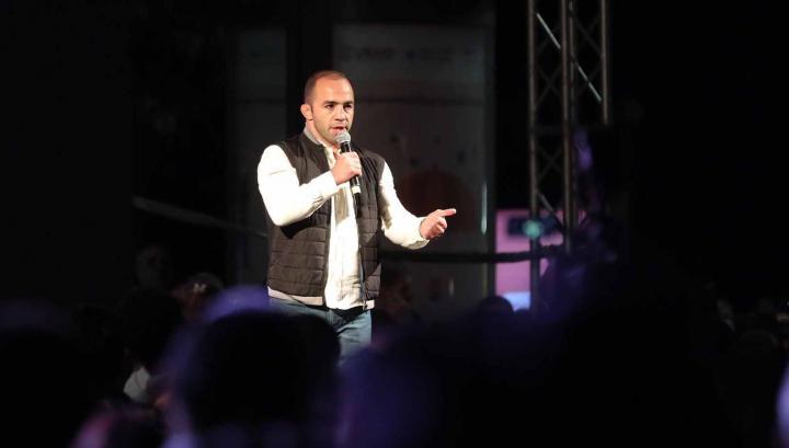 Ցավոք սրտի, հանրության մի ստվար զանգված չի գիտակցում պահի կարեւորությունը եւ շարունակում է սովորական իր կյանքը․ Արսեն Ջուլֆալակյան