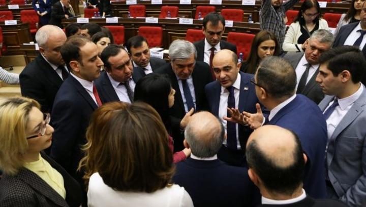 Փողը քիչ է. թեկնածու չի ճարվում․ «Հրապարակ»