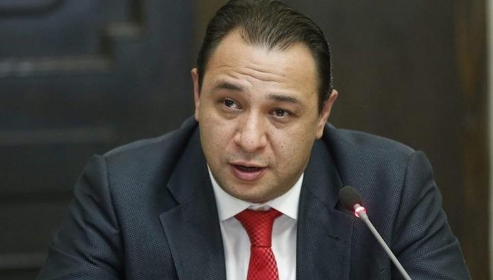 Քաղաքական լեքսիկոնում չկան իշխանության պահվածքը բնութագրող բառեր. Արա Վարդանյան