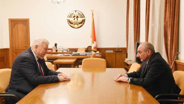 Բակո Սահակյանն ընդունել է Անջեյ Կասպշիկին