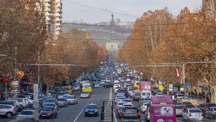 Վաղը կրկին փակ փողոցներ կլինեն. քաղաքն են զարդարվում