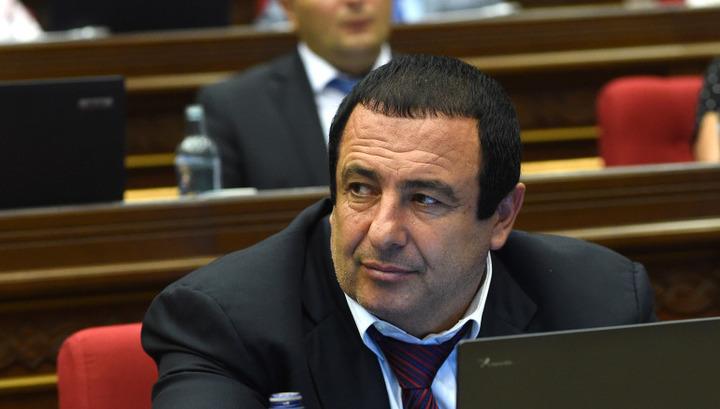 Մոսկվայում Գագիկ Ծառուկյանին «դուխ են տվել»․ «Հրապարակ»