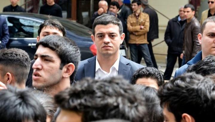 Փաշինյանին հարց ուղղած ադրբեջանցին հատուկ ծառայությունների աշխատակից է