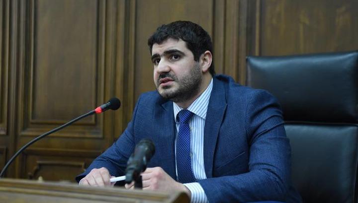 Եղոյանի հանձնաժողովում ամենաակտիվը ծառայողական մեքենան է աշխատում․ Հրապարակ