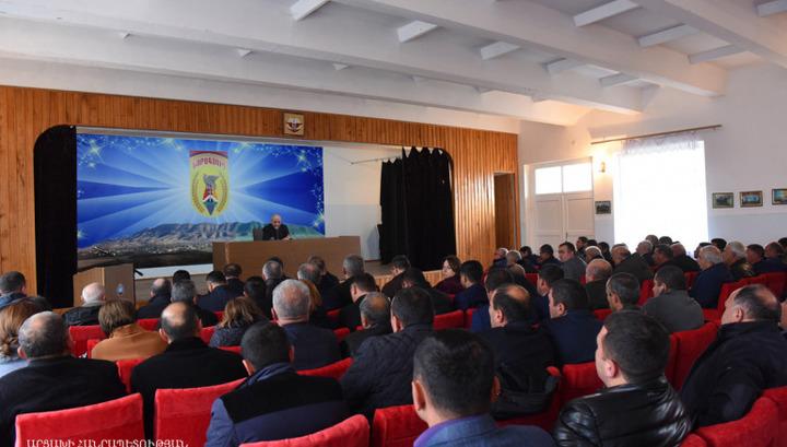 Բակո Սահակյանը խորհրդակցություն է անցկացրել