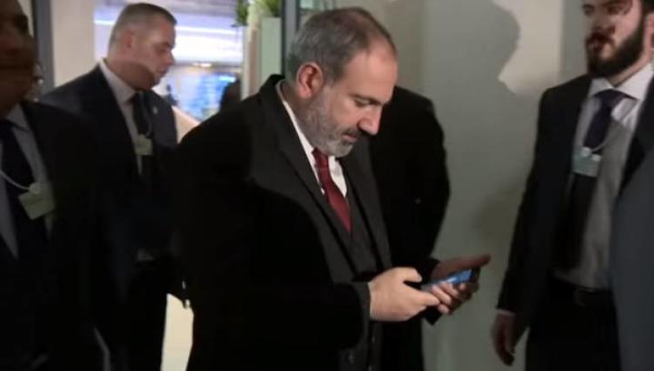 Փաշինյանը որոշել է «կոնտրոլի» տակ պահել շատերին. Կգաղտնալսի՞ որոշ թիմակիցների․ «Հրապարակ»