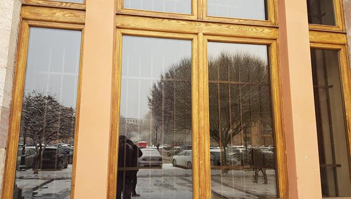 8.000 դոլար՝ Փաշինյանին առայժմ փրկող ճաղավանդակների համար. Yerkir.am