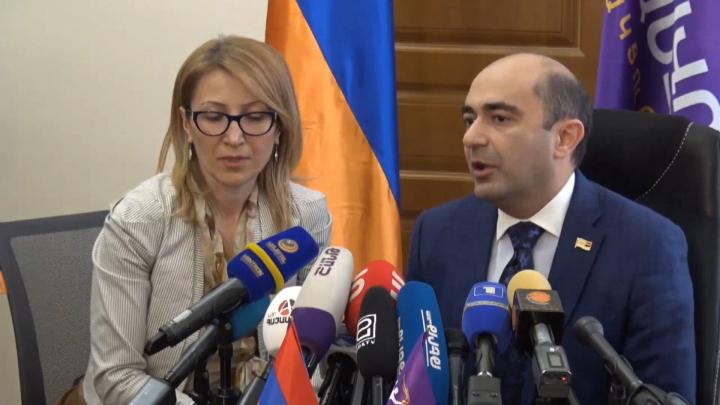 Էդմոն Մարուքյանն իր որոշման համար մեղադրում է լրագրողներին