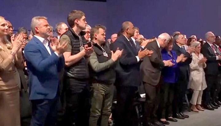 Զելենսկու հակառուսական ելույթից հետո Վահագն Խաչատրուրյանը հոտնկայս ծափահարել է․ 168․am