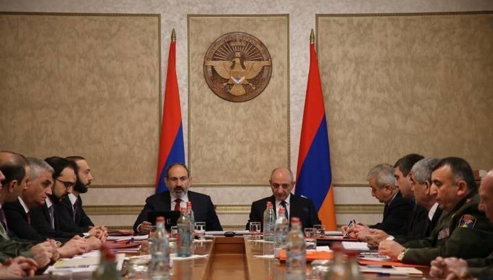 Ընթանում է ՀՀ և Արցախի ԱԽ համատեղ նիստ․ «Հրապարակ»