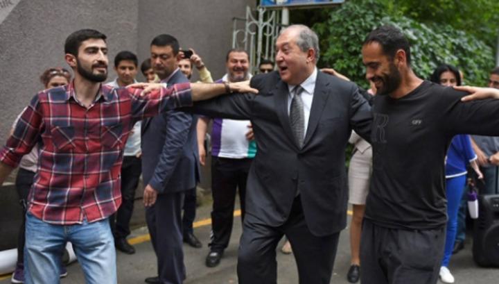 Ե՞րբ Արմեն Սարգսյանը կհրաժարվի ՀՀ քաղաքացիությունից․ 7or.am