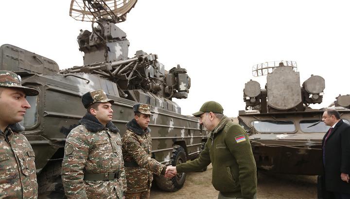 Վարչապետին են ներկայացրել ԶՈՒ համալրած զենիթահրթիռային համալիրները