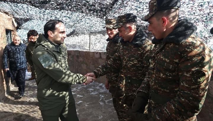 Տիգրան Ավինյանն այցելել է առաջնագիծ