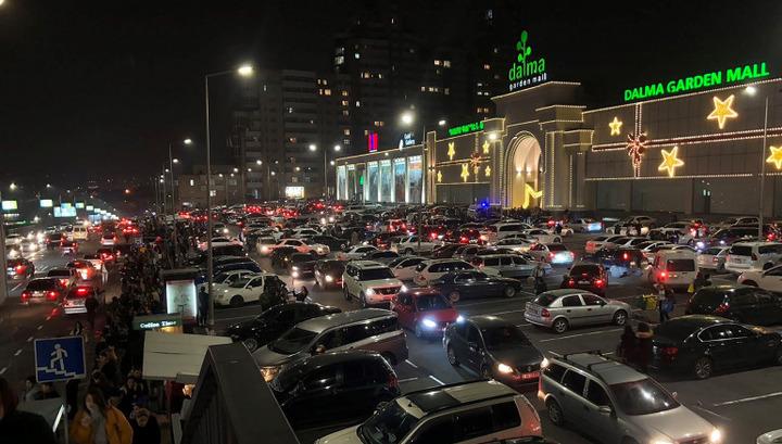 Կեղծ ահազանգի պատճառով «Դալմա Մոլի» այցելուները զանգվածաբար լքել են շենքը