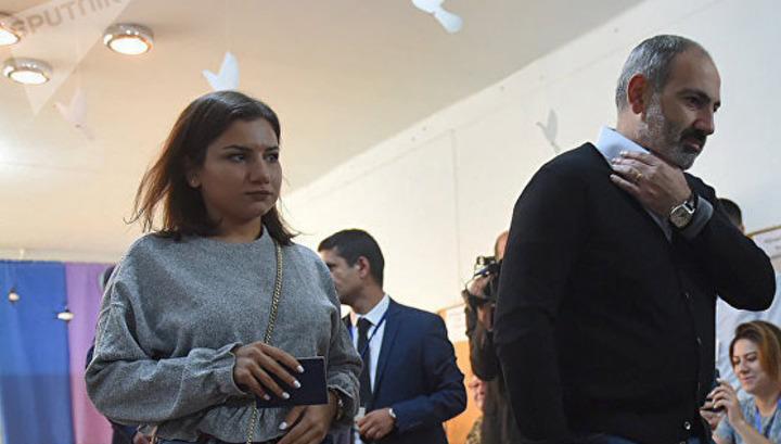 Ինչո՞ւ է Փաշինյանը ներքաշել աղջկան․ 7or.am