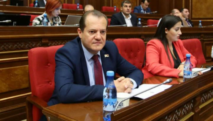 Լավ, բա ո՞ւր մնաց մարդու մասնավոր իրավունքների պաշտպանությունը․ Արկադի Խաչատրյան