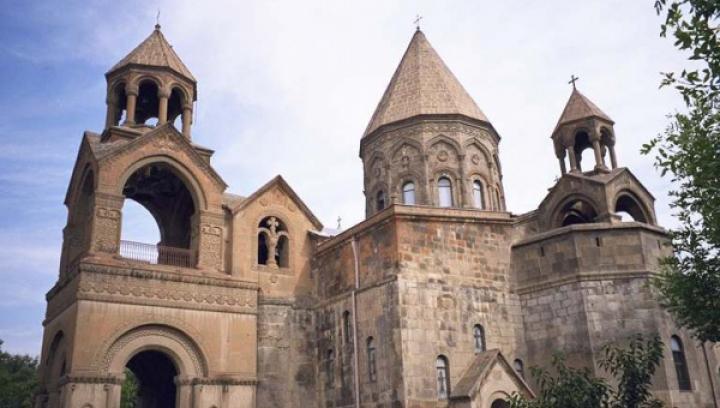 Երեք թեմերից՝ ընդհանուր թվով 90 հազար դոլար նվիրատվություն է եղել