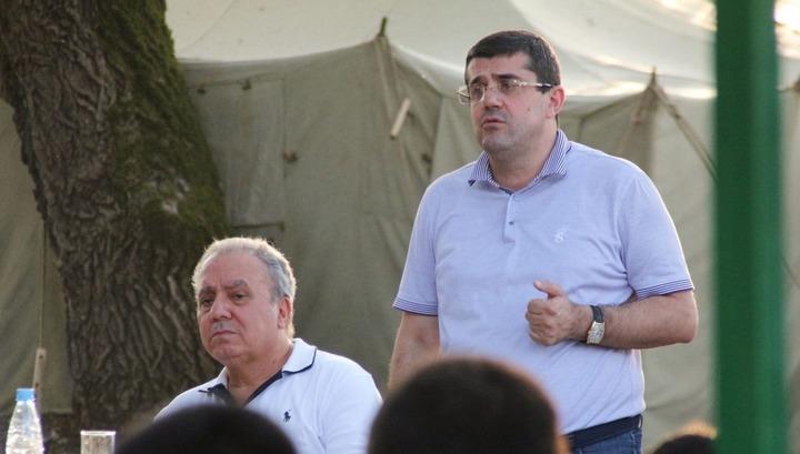 Զարմացած եմ Հրանտ, շատ վիրավորված եմ քեզանից. Արայիկ Հարությունյան