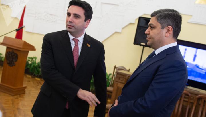 Ալեն Սիմոնյանը ստում է, սա «ոտքի վրա» է հորինվել՝ երեկվա ծաղրից հետո․ Վանեցյան