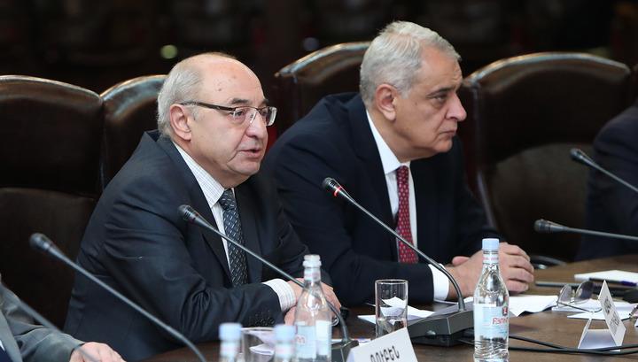 Քննարկում «Վերնատանը»՝ հայ-ռուսական հարաբերությունների թեմայով