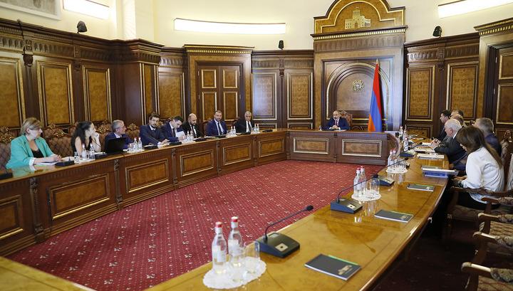 Ավիացիայի ոլորտը քանդելուց հետո հիմա էլ խոստանում են լավագույնը դարձնել