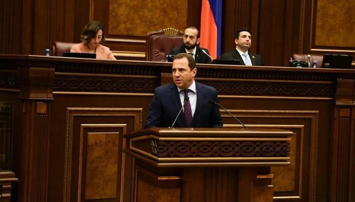 Դավիթ Տոնոյանը՝ «էլիտար զորամասի» և զինվորի մահվան դեպքի մասին