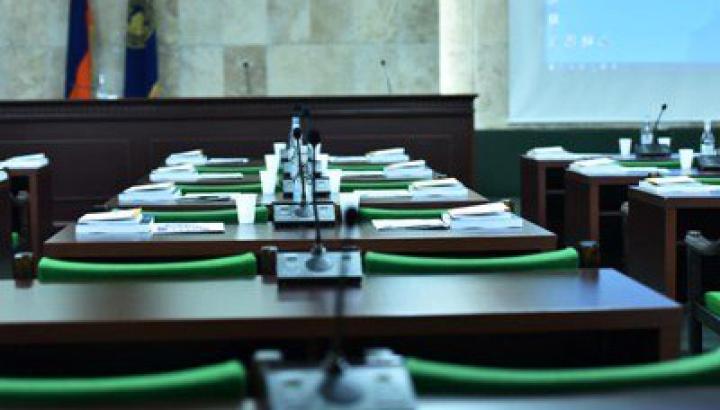 ԵՊՀ հոգաբարձուների խորհրդի ուսանող անդամները բոյկոտել են խորհրդի նիստը