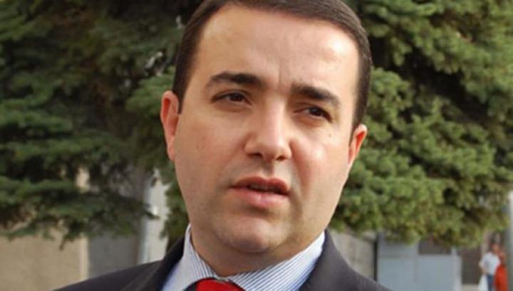 Սա քաղաքական հետապնդում է․ նախկին թաղապետի տունը խուզարկել են