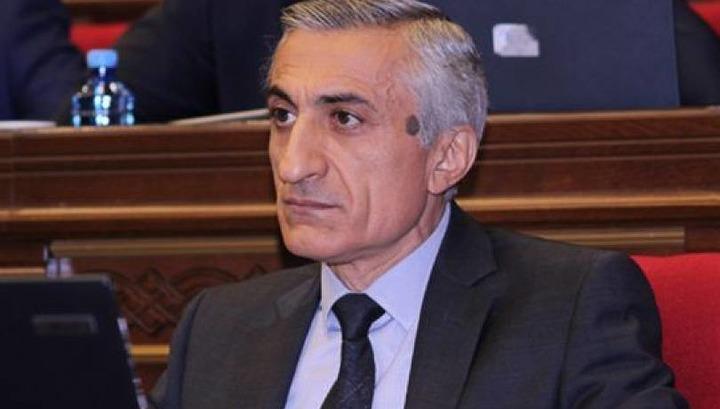 Ամբոխահաճո քայլերն ընդունվում էյֆորիայի մթնոլորտում․ Սպարտակ Սեյրանյան