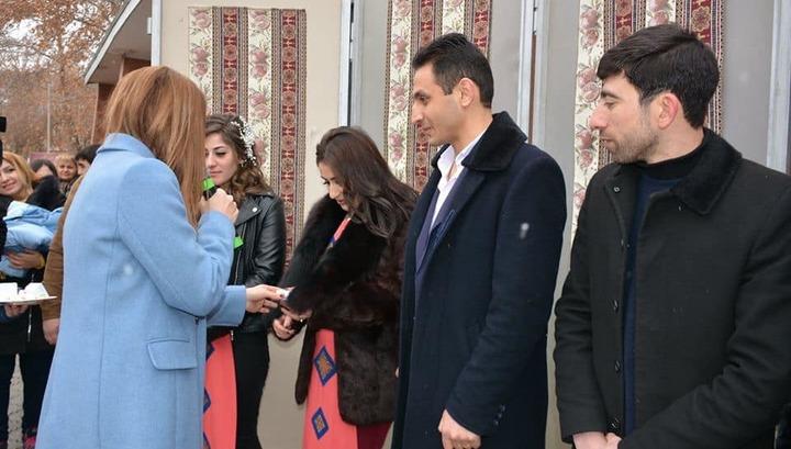 Էջմիածնի քաղաքապետը հաստատում է՝ ադամանդե քարերով մատանիներ են գնել