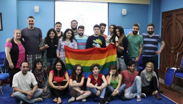 ԼԳԲՏ համայնքի ներկայացուցիչները քննարկել են առաջիկա հանրաքվեն. Politik.am