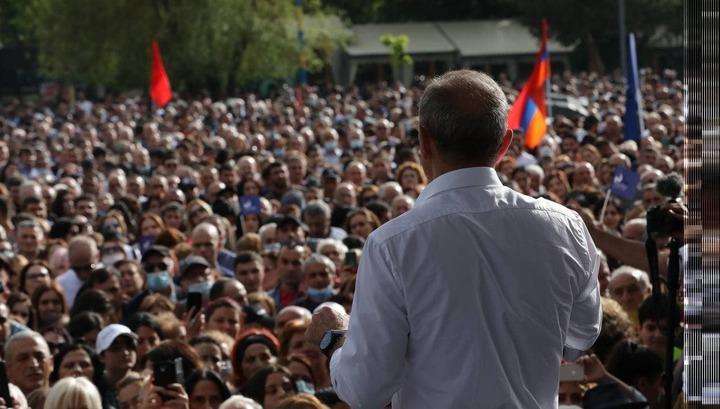 Զոմբիլենդի վախճանին ու ա՛յս Հայաստանի վերածննդին սպասել եմ ուղիղ երեք տարի. Սևակ Հակոբյան