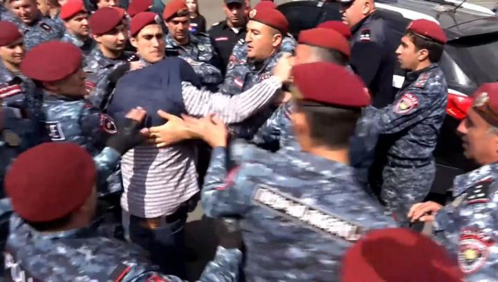 Բացառել ուժի ցուցադրություն, ցուցարարների նվաստացում. «Ընդդեմ կանանց նկատմամբ բռնության» կոալիցիա