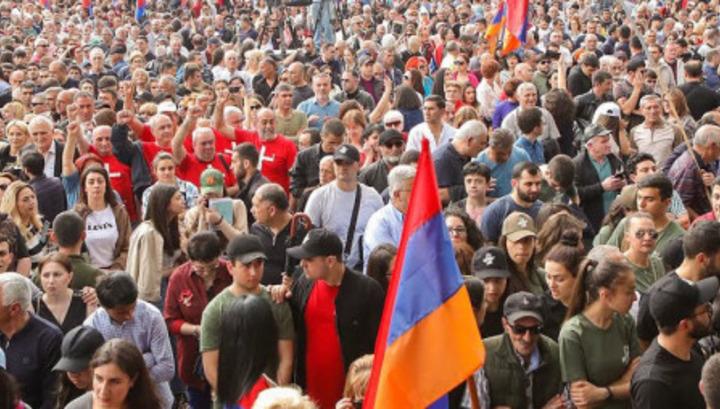 Ո՞ւր են «հարյուրհազարավորները», որ պիտի փողոց դուրս գային. «Փաստ»